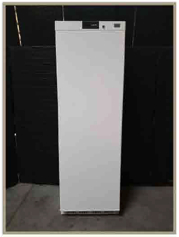 Réfrigérateur frigo blanc de 400 litres disponible à la location