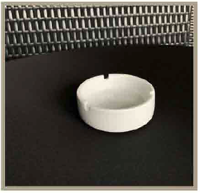 Cendrier de table disponible à la location proche de Lyon