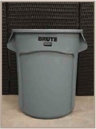 Poubelle disponible à la location à Lyon