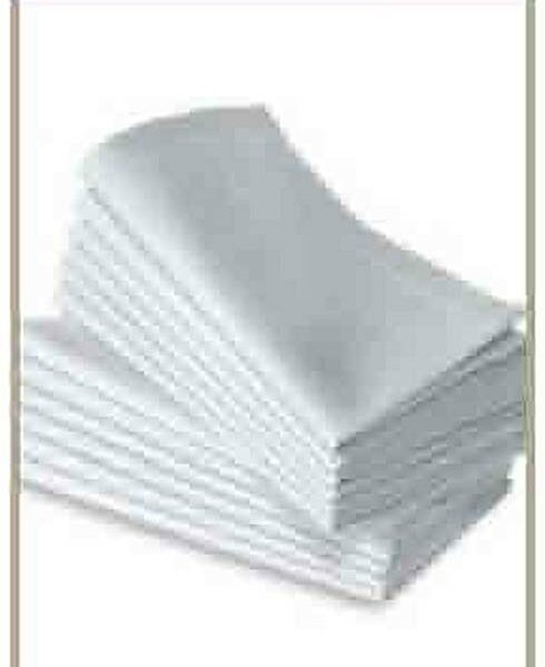 Serviette blanche en coton disponible à la location